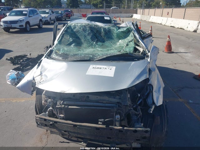 Nissan Versa Note Sr 2018 3N1CE2CP8JL353256 Image 6