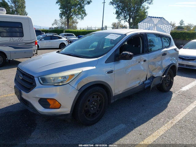 Ford ESCAPE S 2017 1FMCU0F70HUB44587 Image 2