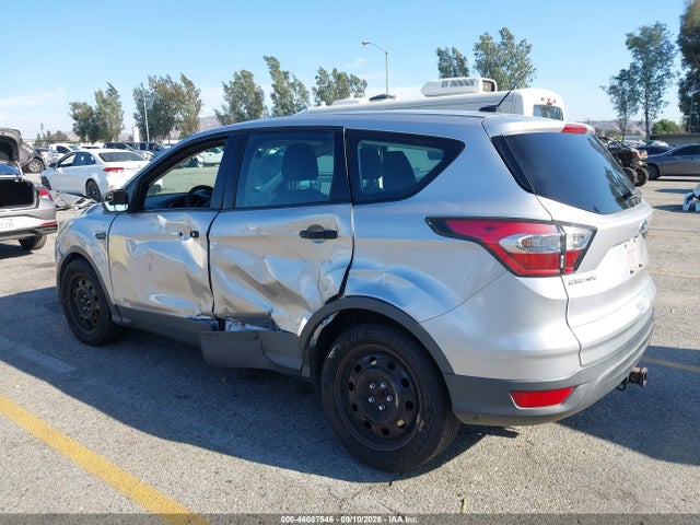 Ford ESCAPE S 2017 1FMCU0F70HUB44587 Image 3