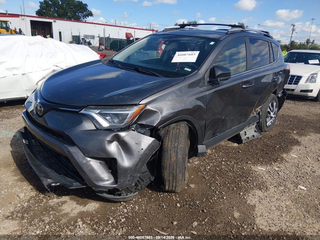 2017 Toyota Rav4 Le მანქანა იყიდება აუქციონზე, vin: JTMBFREV1HJ704567, აუქციონის ნომერი: 46087603