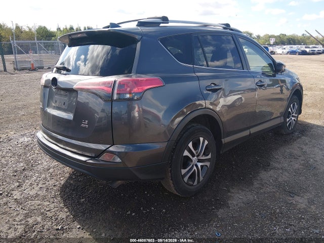 2017 Toyota Rav4 Le მანქანა იყიდება აუქციონზე, vin: JTMBFREV1HJ704567, აუქციონის ნომერი: 46087603