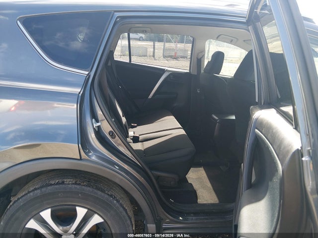 2017 Toyota Rav4 Le მანქანა იყიდება აუქციონზე, vin: JTMBFREV1HJ704567, აუქციონის ნომერი: 46087603