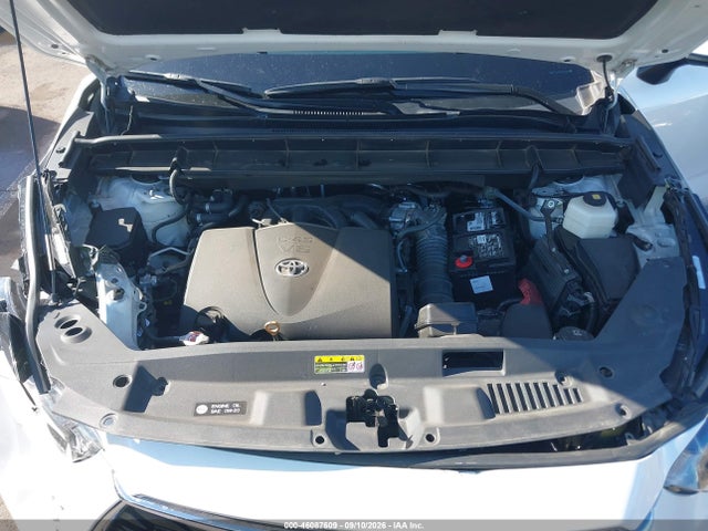 Toyota Highlander Limited 2021 5TDYZRAHXMS049128 Image 10
