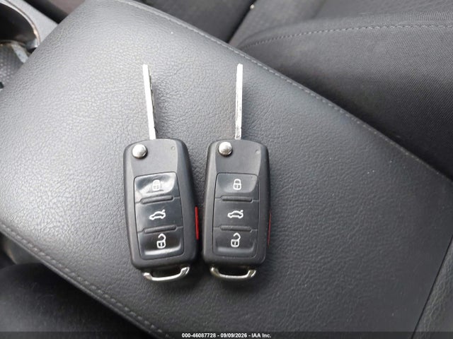 Продаж на аукціоні авто 2015 Volkswagen Jetta 2.0l S, vin: 3VW2K7AJ7FM273703, номер лоту: 46087728