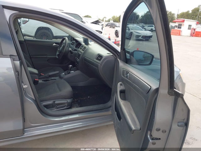 Продаж на аукціоні авто 2015 Volkswagen Jetta 2.0l S, vin: 3VW2K7AJ7FM273703, номер лоту: 46087728