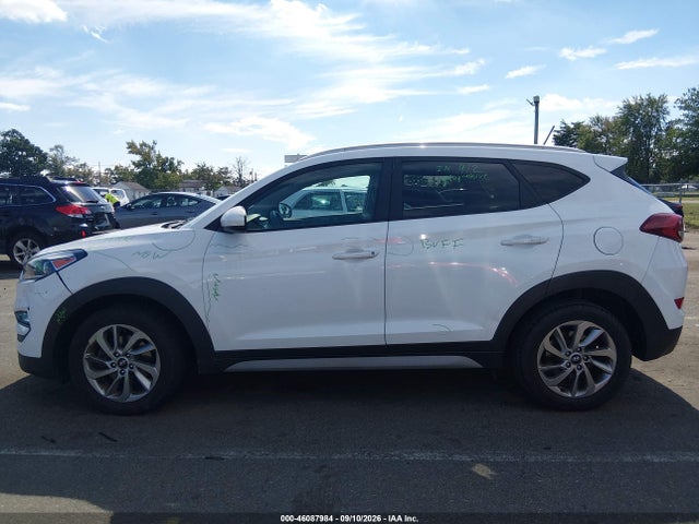2017 Hyundai Tucson Se მანქანა იყიდება აუქციონზე, vin: KM8J3CA45HU437717, აუქციონის ნომერი: 46087984