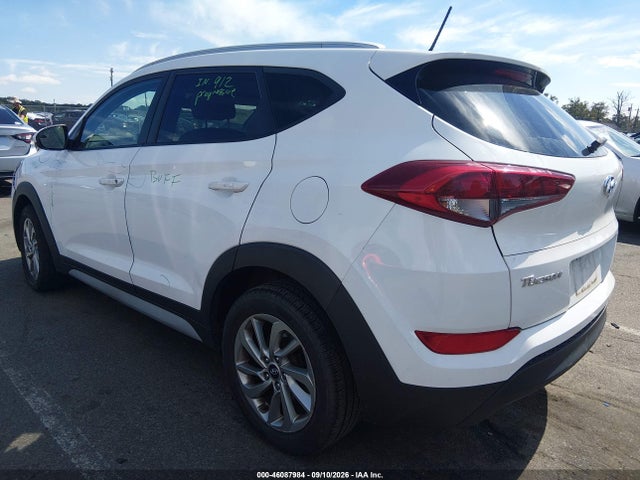 2017 Hyundai Tucson Se მანქანა იყიდება აუქციონზე, vin: KM8J3CA45HU437717, აუქციონის ნომერი: 46087984