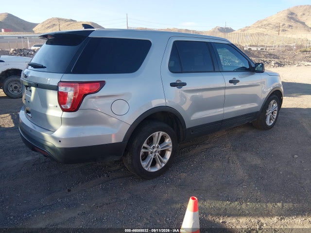 Ford Utility Police Interceptor 2017 1FM5K8AR5HGB34125 Image 4