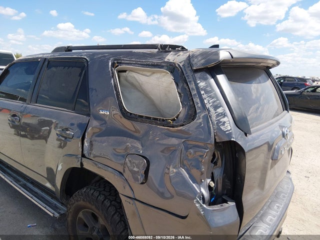 46088092 :رقم المزاد ، JTEBU5JR7H5431341 vin ، 2017 Toyota 4runner Sr5 مزاد بيع