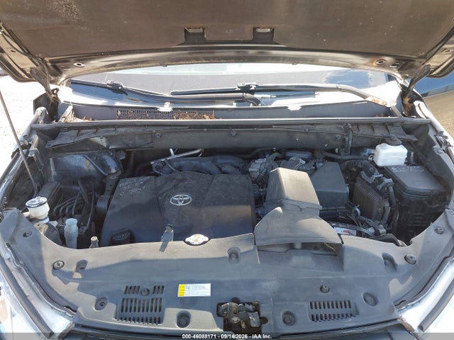 5TDJZRFH2KS617881 Toyota Highlander Xle