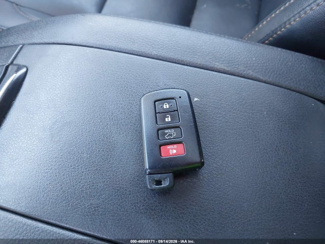 5TDJZRFH2KS617881 Toyota Highlander Xle