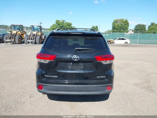 5TDJZRFH2KS617881 Toyota Highlander Xle