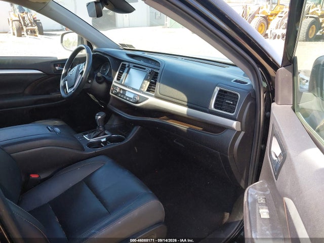 5TDJZRFH2KS617881 Toyota Highlander Xle