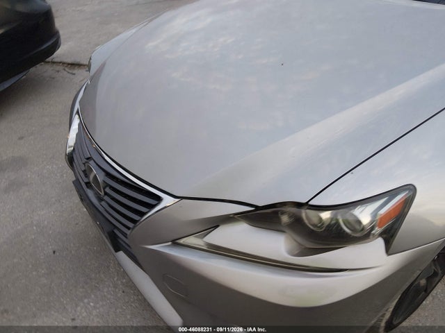 Lexus IS 350 2016 JTHBE1D28G5027017 Image 10