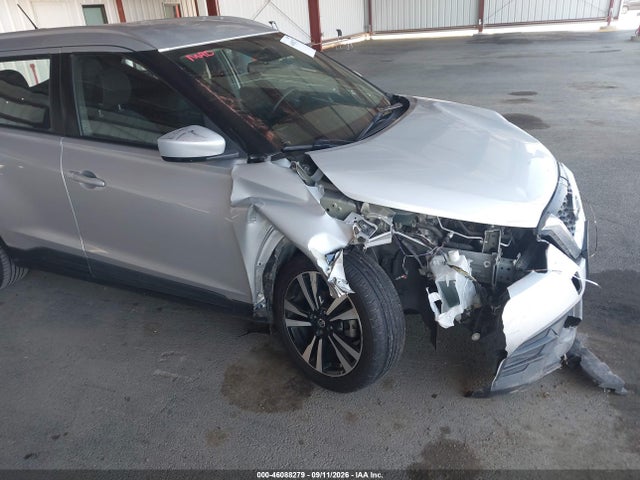 46088279 :رقم المزاد ، 3N1CP5CV6LL551492 vin ، 2020 Nissan Kicks Sv Xtronic Cvt مزاد بيع