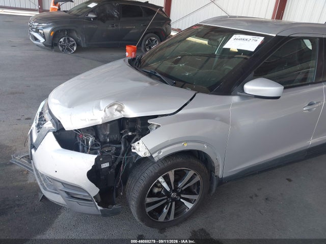 46088279 :رقم المزاد ، 3N1CP5CV6LL551492 vin ، 2020 Nissan Kicks Sv Xtronic Cvt مزاد بيع