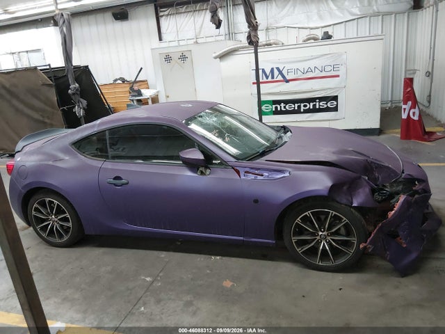 46088312 :رقم المزاد ، JF1ZNAA10H8702098 vin ، 2017 Toyota 86 مزاد بيع