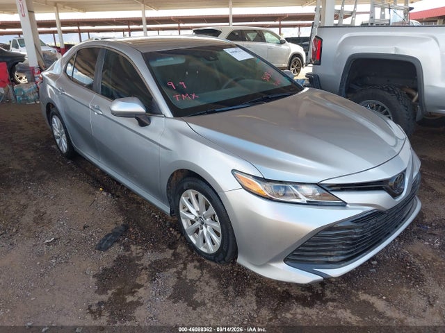 Продажа на аукционе авто 2018 Toyota Camry Le, vin: 4T1B11HK3JU568315, номер лота: 46088362