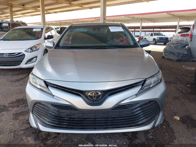Продажа на аукционе авто 2018 Toyota Camry Le, vin: 4T1B11HK3JU568315, номер лота: 46088362