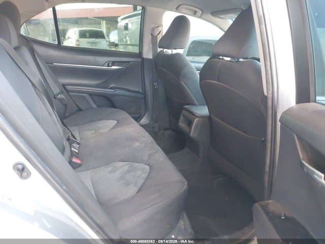Продажа на аукционе авто 2018 Toyota Camry Le, vin: 4T1B11HK3JU568315, номер лота: 46088362
