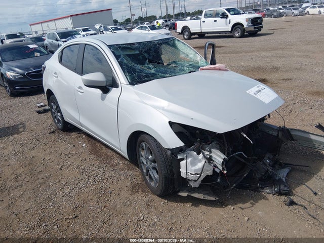 Продажа на аукционе авто 2019 Toyota Yaris Le, vin: 3MYDLBYV7KY518699, номер лота: 46088364