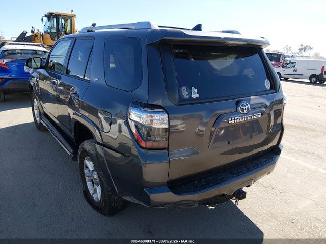 Toyota 4runner Sr5 Premium 2017 JTEBU5JR8H5432465 Image 3