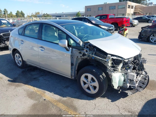46088379 :رقم المزاد ، JTDKN3DU1A0133084 vin ، 2010 Toyota Prius Iii مزاد بيع