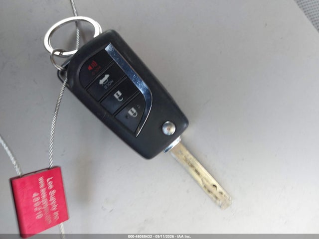 JTDEPMAE1N3007337 Toyota COROLLA LE