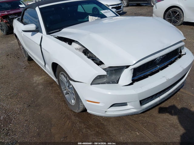 46088461 :رقم المزاد ، 1ZVBP8EM7E5263415 vin ، 2014 Ford Mustang V6 Premium مزاد بيع