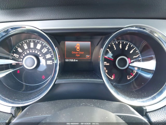 46088461 :رقم المزاد ، 1ZVBP8EM7E5263415 vin ، 2014 Ford Mustang V6 Premium مزاد بيع
