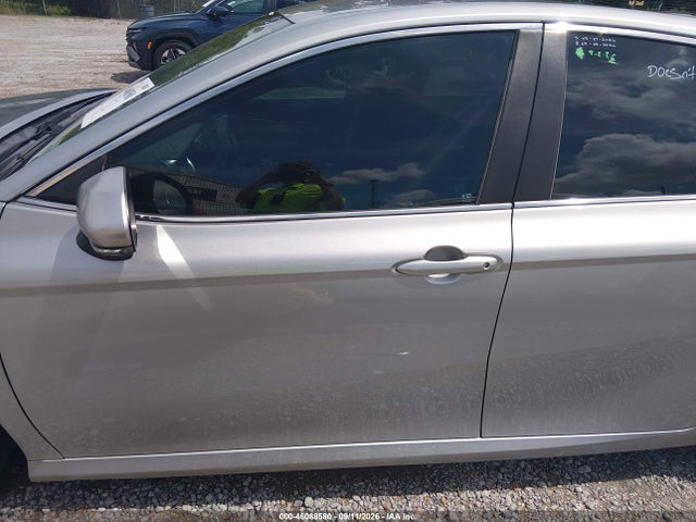 4T1B31HK0KU511730 Toyota Camry Hybrid Le