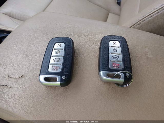 46088652 :رقم المزاد ، KMHGC4DD1CU196226 vin ، 2012 Hyundai Genesis 3.8 مزاد بيع