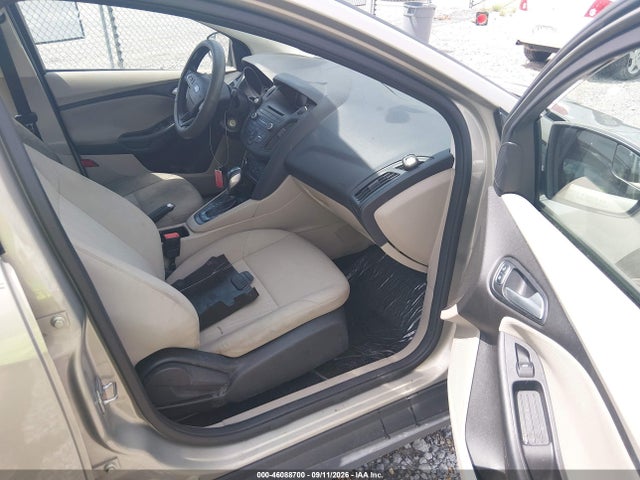 Ford FOCUS SE 2016 1FADP3F26GL352621 Image 5