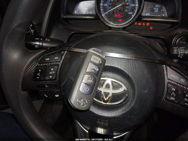 2017 Toyota Yaris Ia მანქანა იყიდება აუქციონზე, vin: 3MYDLBYV2HY180847, აუქციონის ნომერი: 46088710
