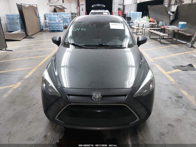 2017 Toyota Yaris Ia მანქანა იყიდება აუქციონზე, vin: 3MYDLBYV2HY180847, აუქციონის ნომერი: 46088710