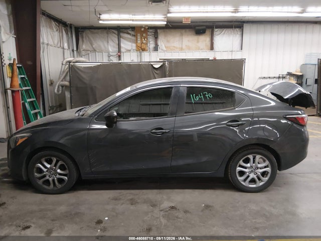 2017 Toyota Yaris Ia მანქანა იყიდება აუქციონზე, vin: 3MYDLBYV2HY180847, აუქციონის ნომერი: 46088710