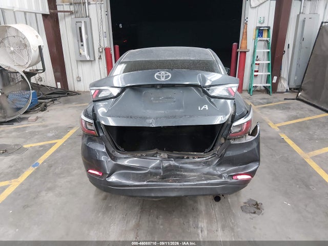 2017 Toyota Yaris Ia მანქანა იყიდება აუქციონზე, vin: 3MYDLBYV2HY180847, აუქციონის ნომერი: 46088710