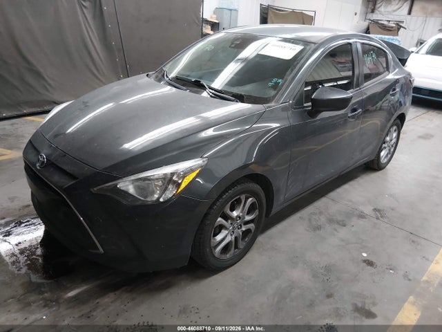 2017 Toyota Yaris Ia მანქანა იყიდება აუქციონზე, vin: 3MYDLBYV2HY180847, აუქციონის ნომერი: 46088710