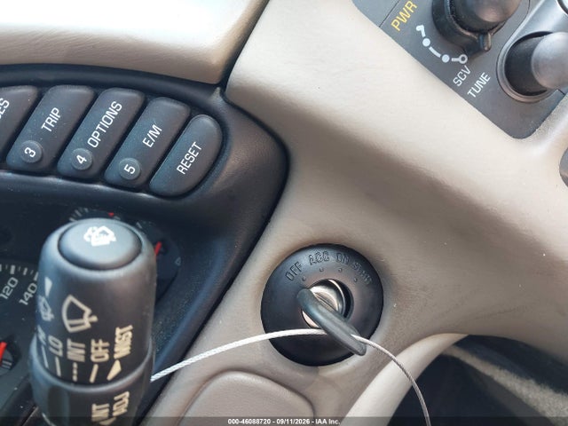 46088720 :رقم المزاد ، 1G1YY22G545115177 vin ، 2004 Chevrolet Corvette مزاد بيع