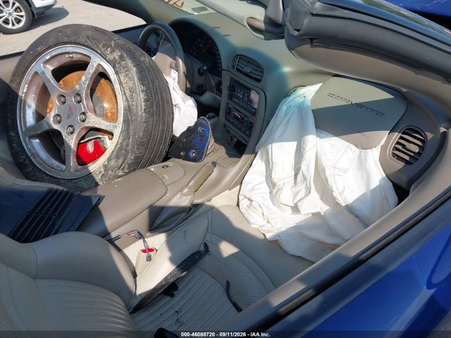 46088720 :رقم المزاد ، 1G1YY22G545115177 vin ، 2004 Chevrolet Corvette مزاد بيع