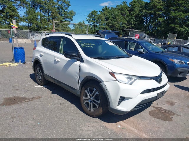 2018 Toyota Rav4 Le მანქანა იყიდება აუქციონზე, vin: JTMBFREVXJJ217860, აუქციონის ნომერი: 46088819