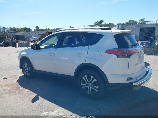 2018 Toyota Rav4 Le მანქანა იყიდება აუქციონზე, vin: JTMBFREVXJJ217860, აუქციონის ნომერი: 46088819