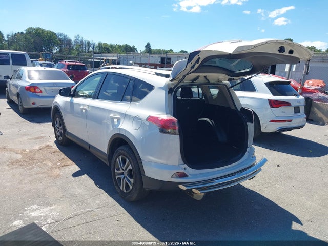 2018 Toyota Rav4 Le მანქანა იყიდება აუქციონზე, vin: JTMBFREVXJJ217860, აუქციონის ნომერი: 46088819