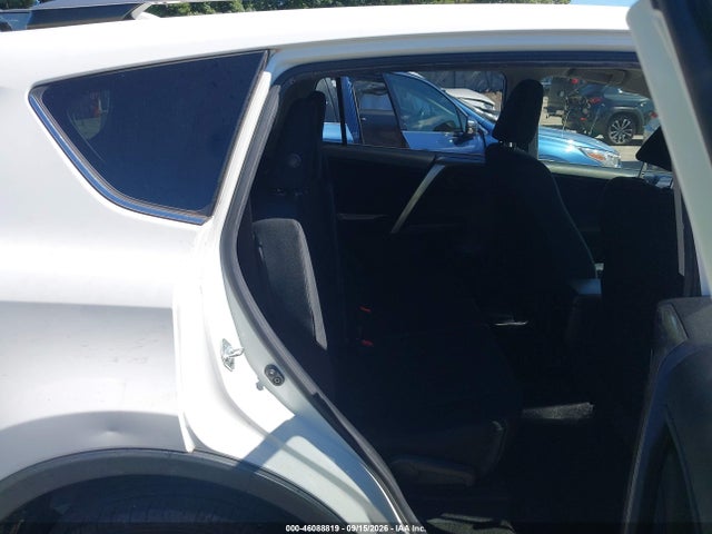 2018 Toyota Rav4 Le მანქანა იყიდება აუქციონზე, vin: JTMBFREVXJJ217860, აუქციონის ნომერი: 46088819