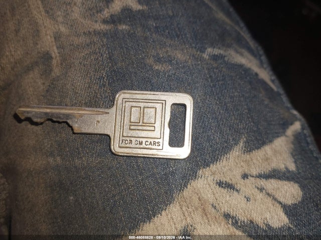 46088828 :رقم المزاد ، 1GCEK14KXPZ181681 vin ، 1993 Chevrolet Gmt-400 K1500 مزاد بيع