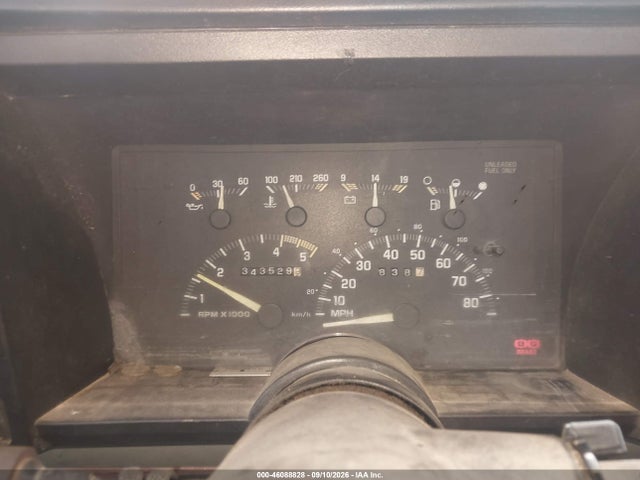 46088828 :رقم المزاد ، 1GCEK14KXPZ181681 vin ، 1993 Chevrolet Gmt-400 K1500 مزاد بيع