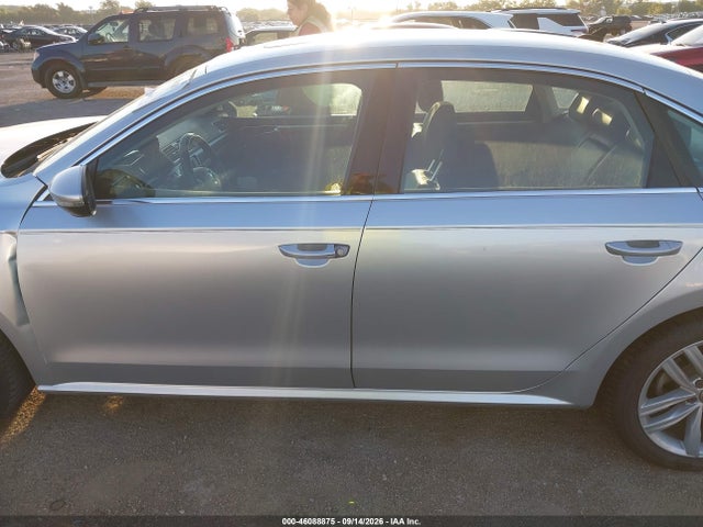 46088875 :رقم المزاد ، 1VWBA7A30JC011486 vin ، 2018 Volkswagen Passat 2.0t Se مزاد بيع