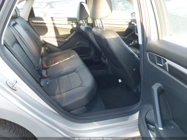 46088875 :رقم المزاد ، 1VWBA7A30JC011486 vin ، 2018 Volkswagen Passat 2.0t Se مزاد بيع