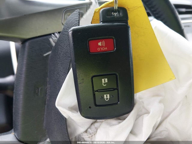 Продажа на аукционе авто 2017 Toyota Prius V Four, vin: JTDZN3EU3HJ063685, номер лота: 46088878