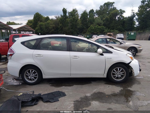 Продажа на аукционе авто 2017 Toyota Prius V Four, vin: JTDZN3EU3HJ063685, номер лота: 46088878